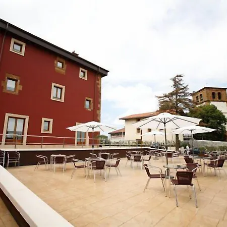 Palacio Munatones Hotel *