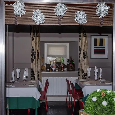 ホテル Palacio Munatones