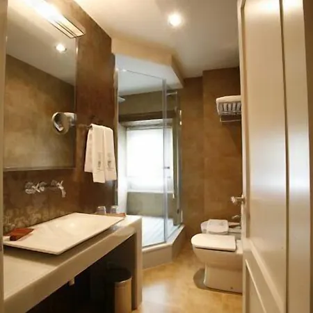 Palacio Munatones Hotel *